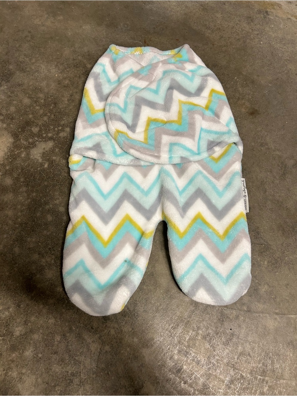 blankets & beyond Kids Chevron Soft Fleece Travel Blanket - Gray, Teal & Yellow